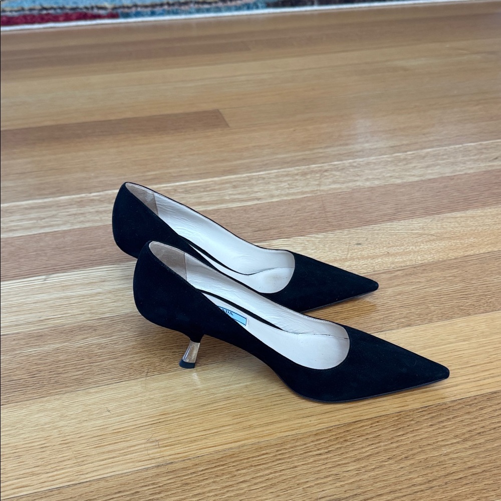 Prada Elegant Black Heels Size 9 - Picture 6 of 7